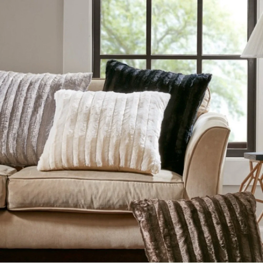Madison Park 20” Gray Decorative Pillow. NIP